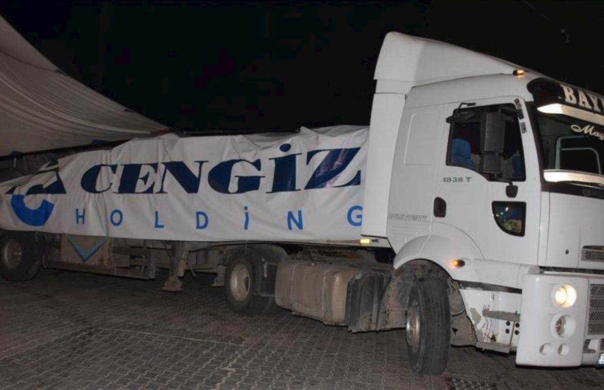 Cengiz Holding yangın bölgelerinde yaraları sarmaya devam ediyor.
